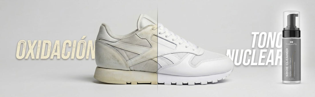 Comparación clínica de blanqueado de zapatillas blancas: lado izquierdo oxidado y amarillo vs lado derecho blanco nuclear restaurado por Footarchy.